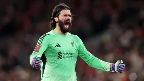 王楚钦4-2战胜林昀儒挺进深圳亚乒赛决赛，次日挑战梁靖崑